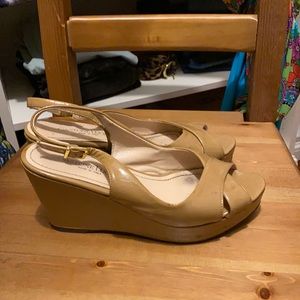 Platform sandals